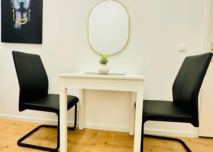 Private In Elegant 5-bedroom Near Kaufpark Alterlaa * וינה