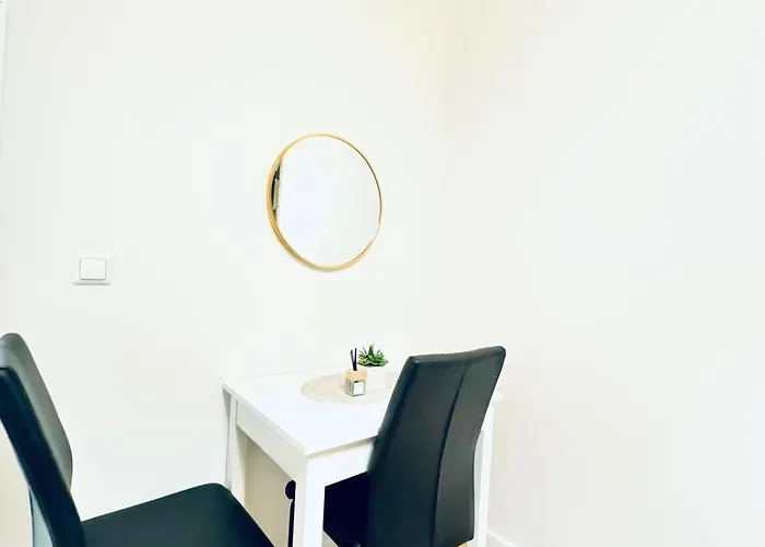 Private In Elegant 5-bedroom Near Kaufpark Alterlaa * וינה