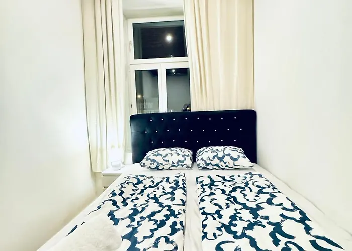 דירה Private In Elegant 5-bedroom Near Kaufpark Alterlaa וינה